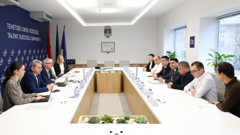 Erősödő akadémiai együttműködés az üzbég partnerintézményekkel