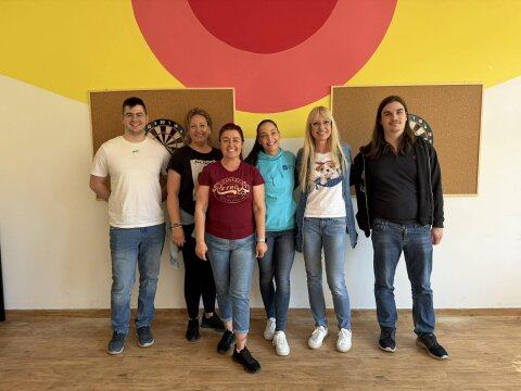 Közös élmények, kinyíló világ: Sárkeresztúrra látogattak az Óbudai Egyetem mentorai